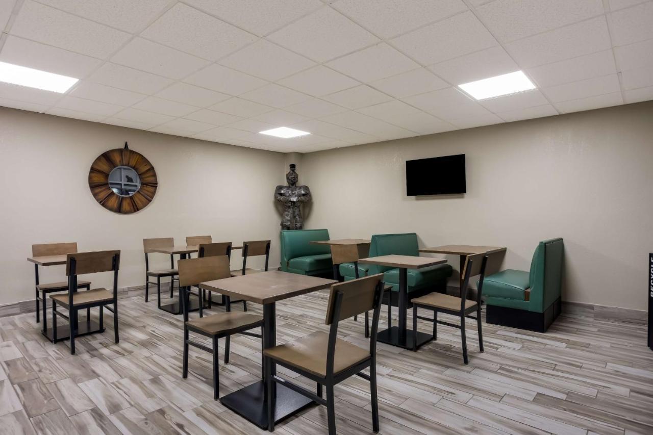 希格金斯维尔贝斯特韦斯特必住酒店 Higginsville 外观 照片