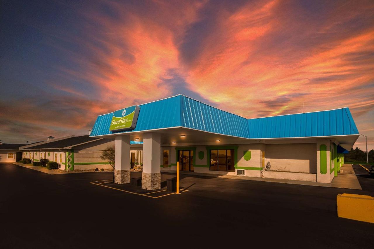 希格金斯维尔贝斯特韦斯特必住酒店 Higginsville 外观 照片