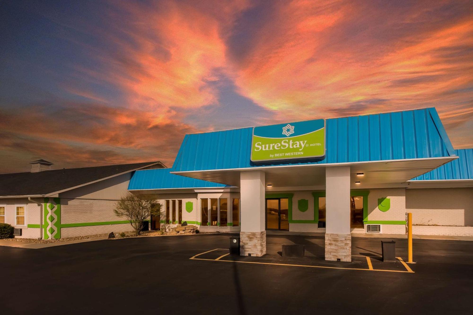 希格金斯维尔贝斯特韦斯特必住酒店 Higginsville 外观 照片