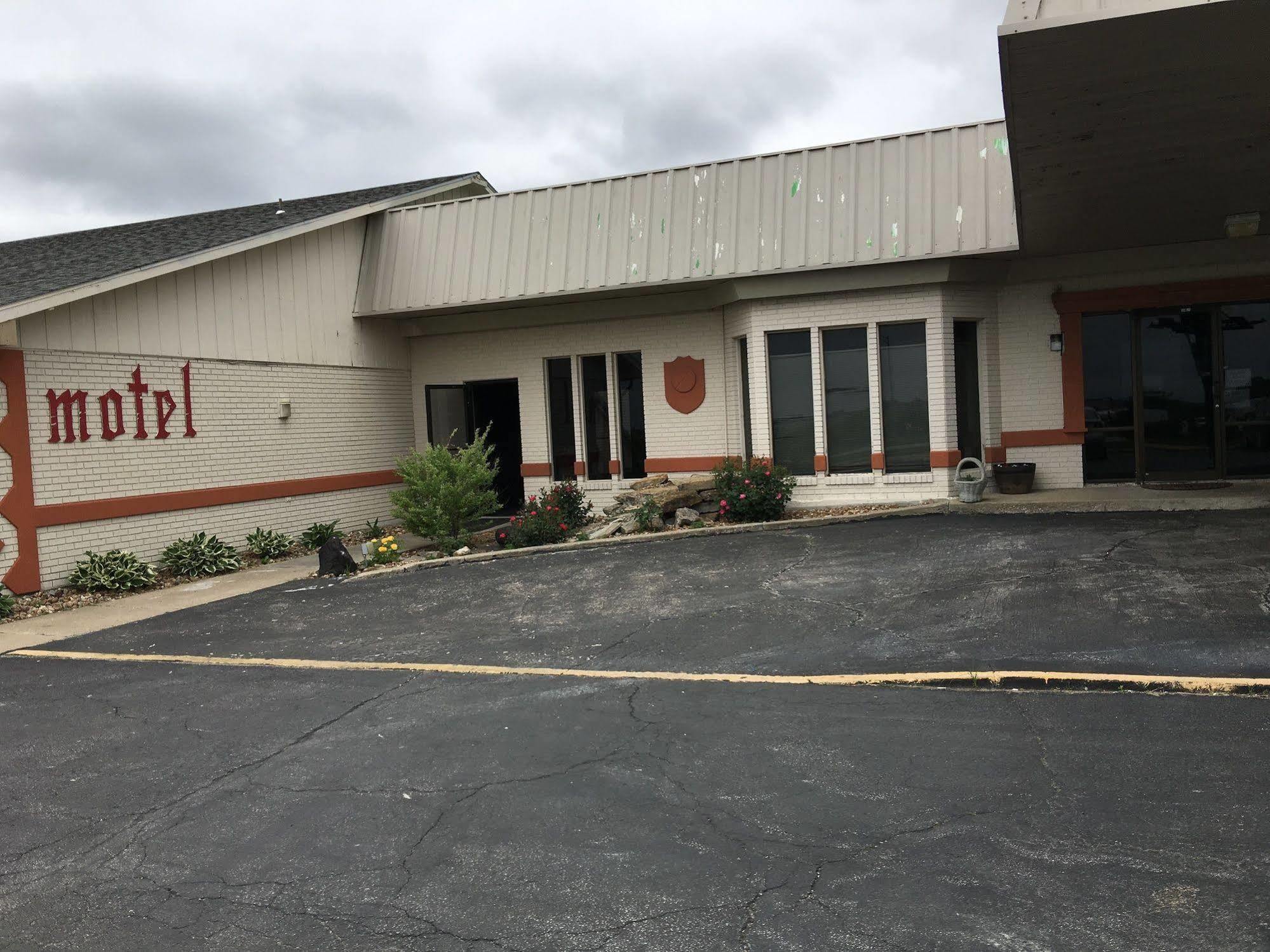 希格金斯维尔贝斯特韦斯特必住酒店 Higginsville 外观 照片