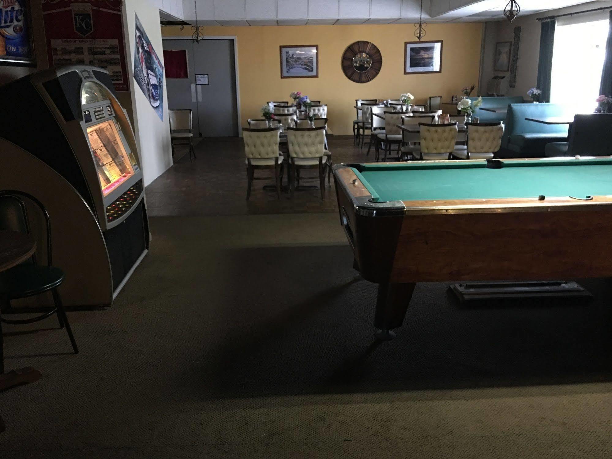 希格金斯维尔贝斯特韦斯特必住酒店 Higginsville 外观 照片